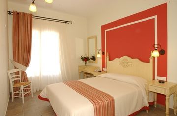 Otel Pelican Fira (Santorini)
