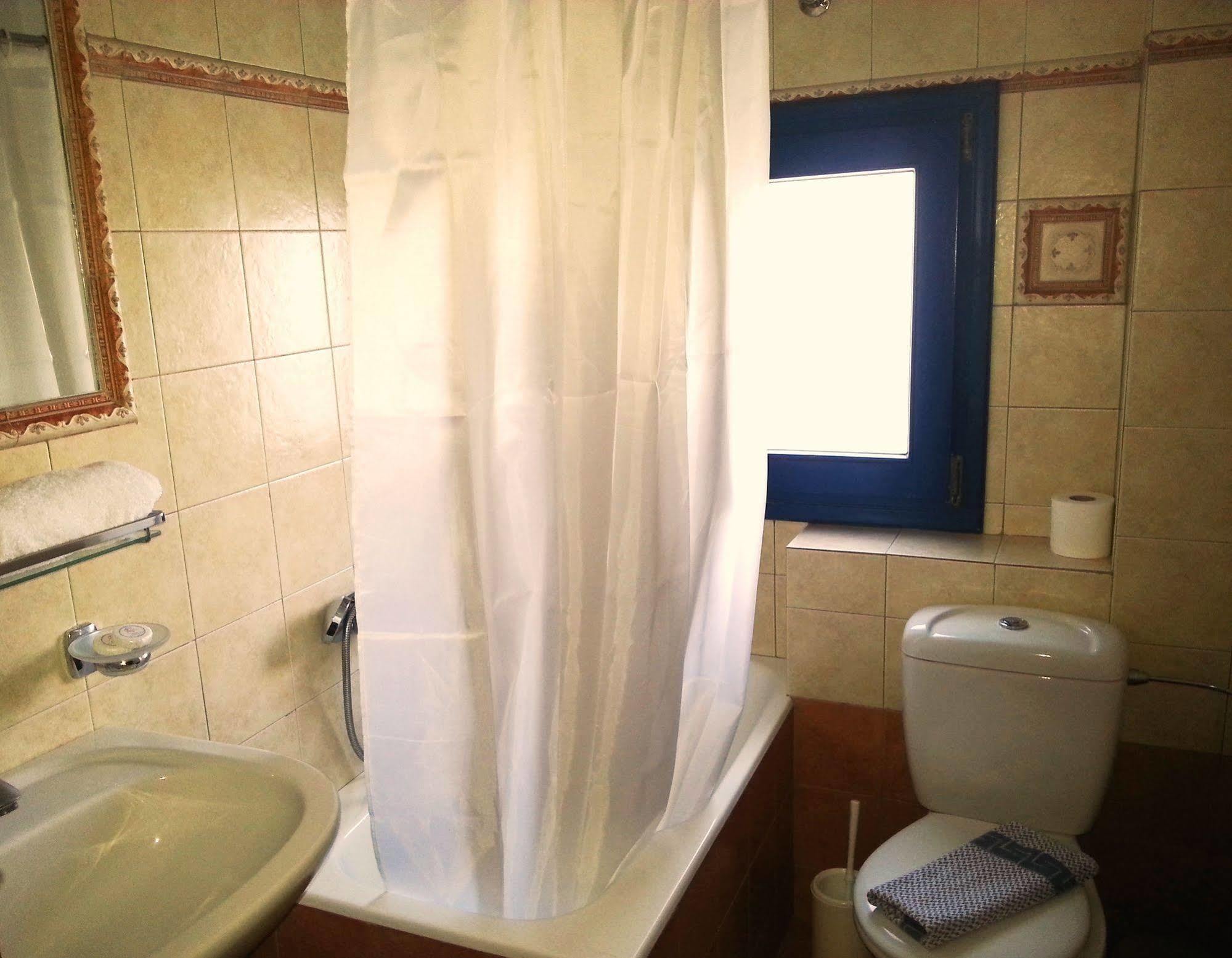Pelican Otel 2*